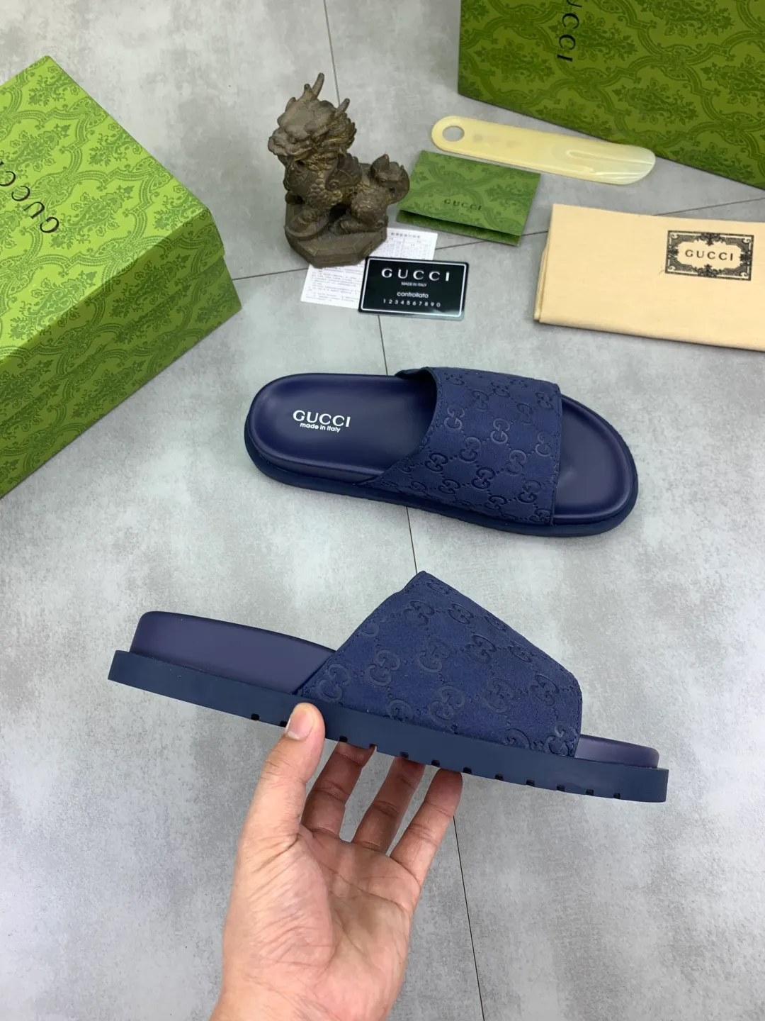 Men's Men's Shoes💰P320💰[New Style]🎁🎁🎁 High-quality GUCCI new casual slippers for the Year of the Snake, original official website, perfect workmanship, transmitting a kind of noble luxury, sublimating its definition of luxury in Gucci's high-end extraordinary craftsmanship. Original Gucci double G combination outsole, code number: 38-44 (45 customized)